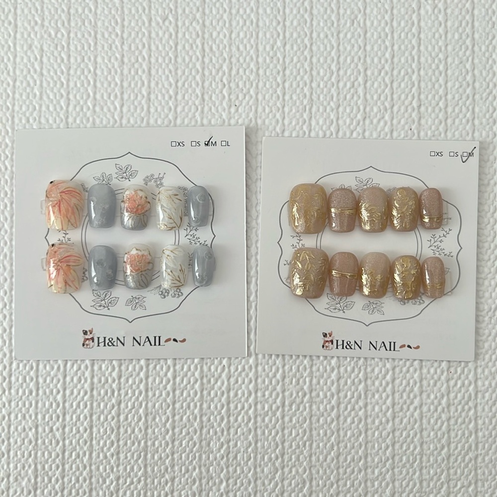 New press on nails size M set of 2